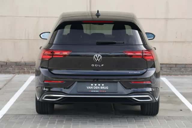 Volkswagen Golf (2022) thumbnail 6