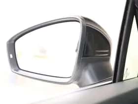 Volkswagen Tiguan (2017) thumbnail 36