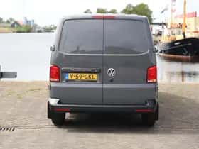 Volkswagen Transporter (2024) thumbnail 6