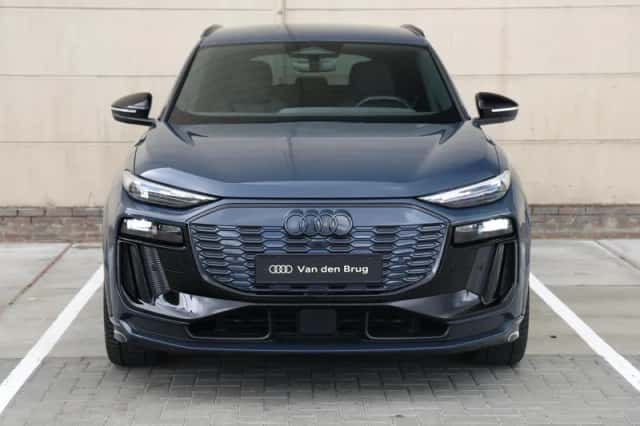 Audi Q6 e-tron (2025) thumbnail 4