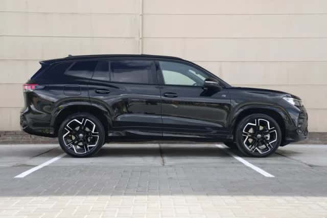 Volkswagen Tayron (2025) thumbnail 2