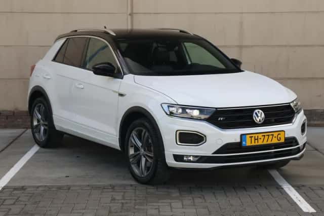 Volkswagen T-Roc (2018) thumbnail 3