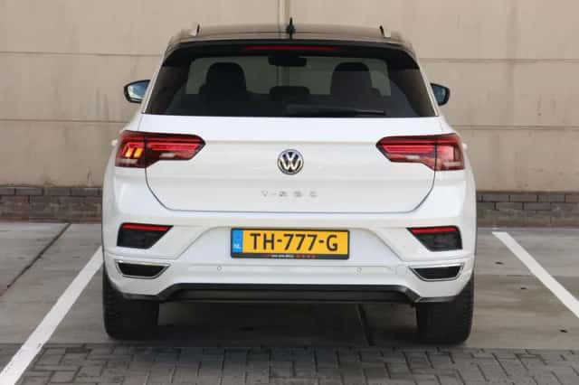Volkswagen T-Roc (2018) thumbnail 6