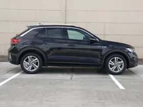 Volkswagen T-Roc (2023) thumbnail 2