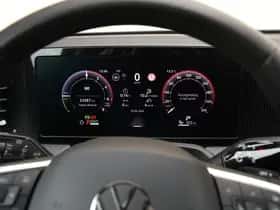 Volkswagen Passat (2025) thumbnail 24