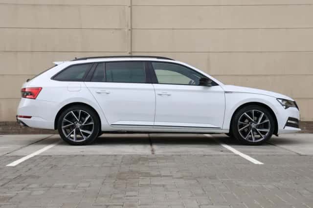 Škoda Superb (2023) thumbnail 2