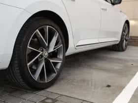 Škoda Superb (2023) thumbnail 17