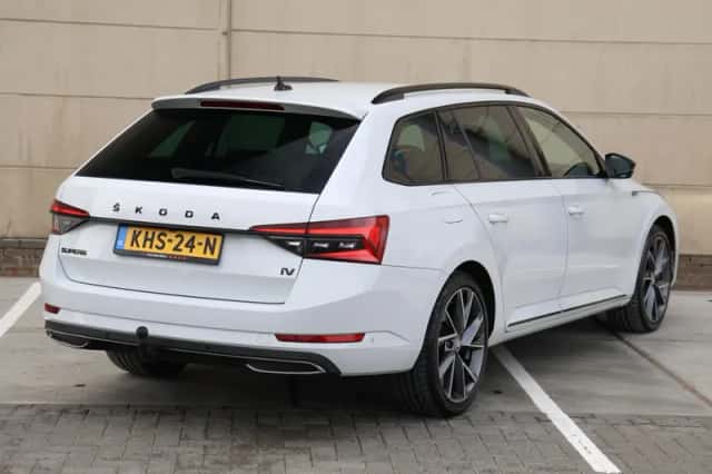 Škoda Superb (2023) thumbnail 5