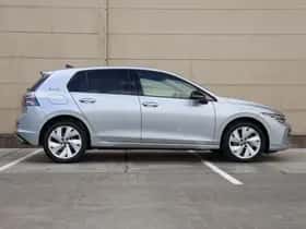 Volkswagen Golf (2025) thumbnail 2