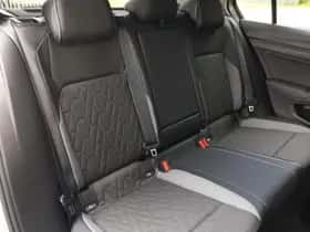 Volkswagen Golf (2025) thumbnail 9