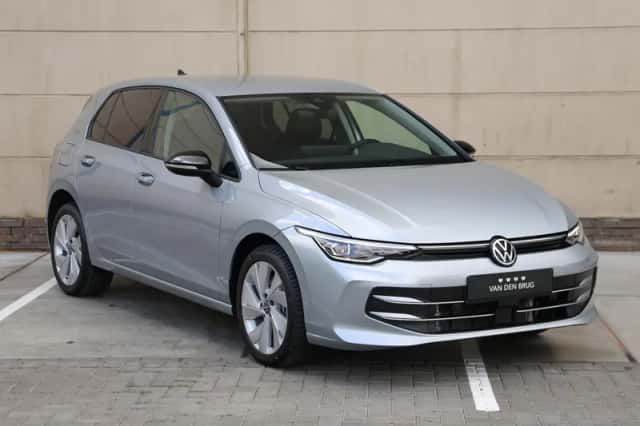 Volkswagen Golf (2025) thumbnail 3