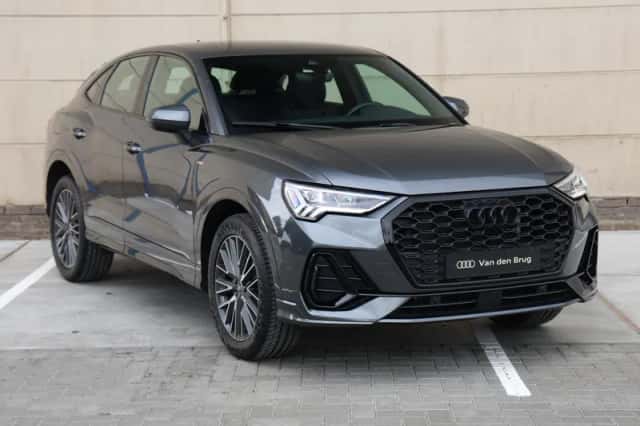 Audi Q3 (2023) thumbnail 3