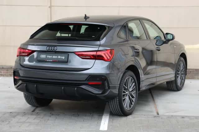 Audi Q3 (2023) thumbnail 5