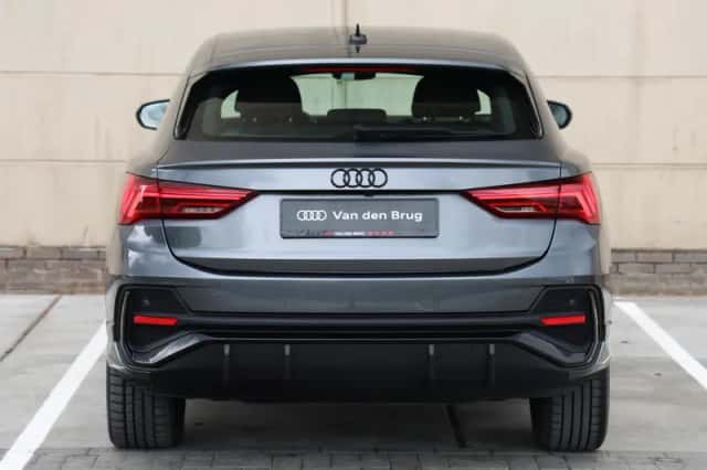 Audi Q3 (2023) thumbnail 6