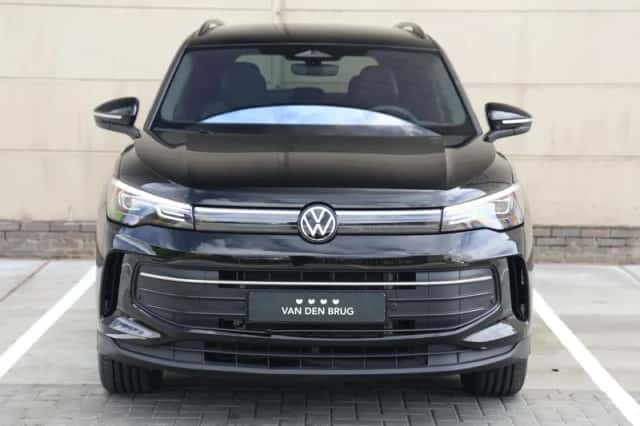 Volkswagen Tiguan (2025) thumbnail 4