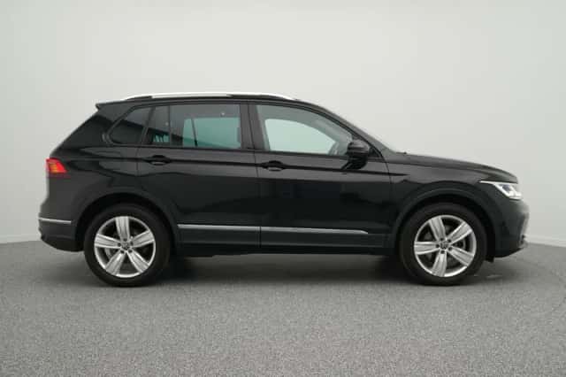 Volkswagen Tiguan (2022) thumbnail 2