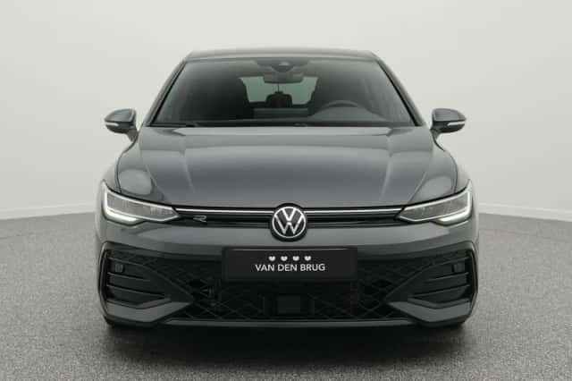 Volkswagen Golf (2025) thumbnail 4
