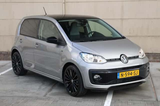 Volkswagen Up! (2022) thumbnail 3
