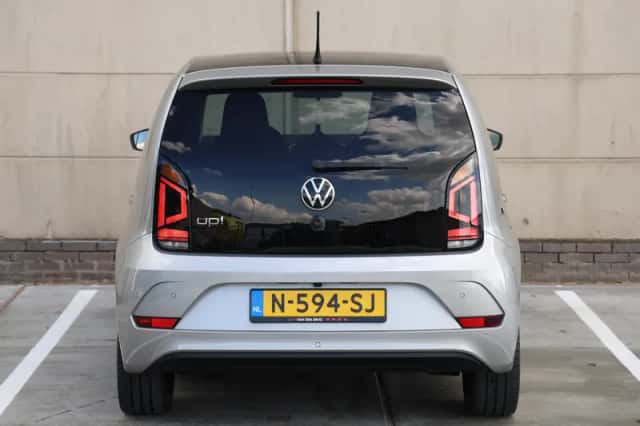 Volkswagen Up! (2022) thumbnail 6