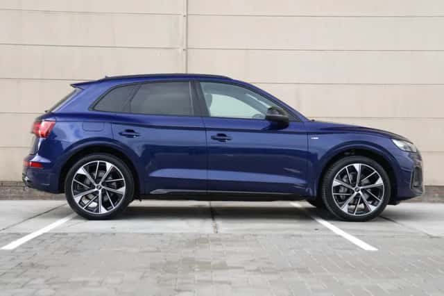 Audi Q5 (2023) thumbnail 2