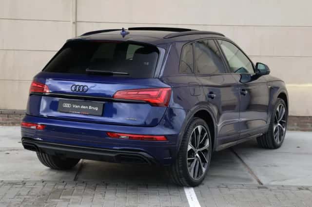 Audi Q5 (2023) thumbnail 5