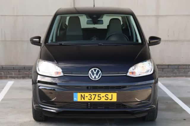 Volkswagen Up! (2021) thumbnail 4