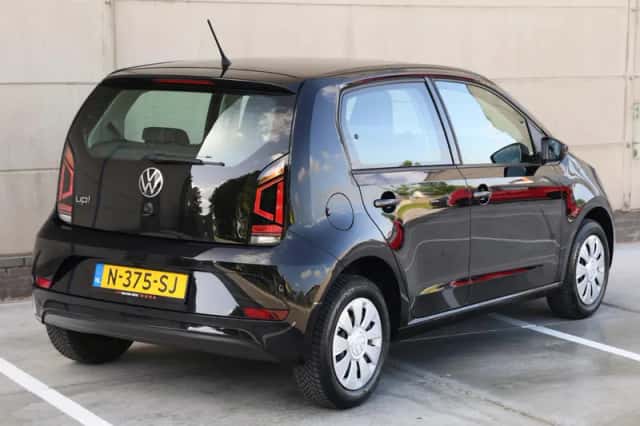 Volkswagen Up! (2021) thumbnail 5