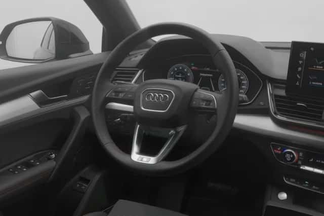 Audi Q5 (2025) thumbnail 9