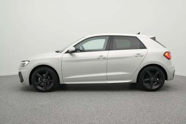 Audi A1 (2025) thumbnail 12
