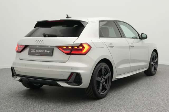 Audi A1 (2025) thumbnail 3