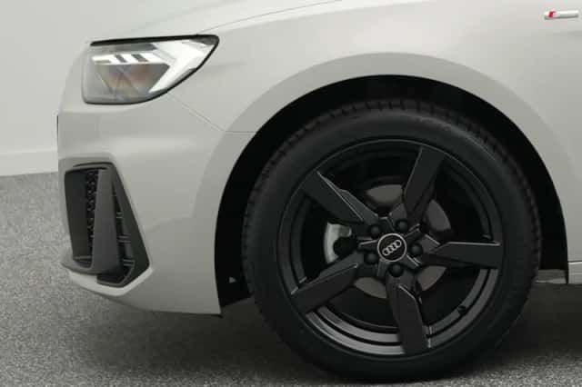 Audi A1 (2025) thumbnail 7