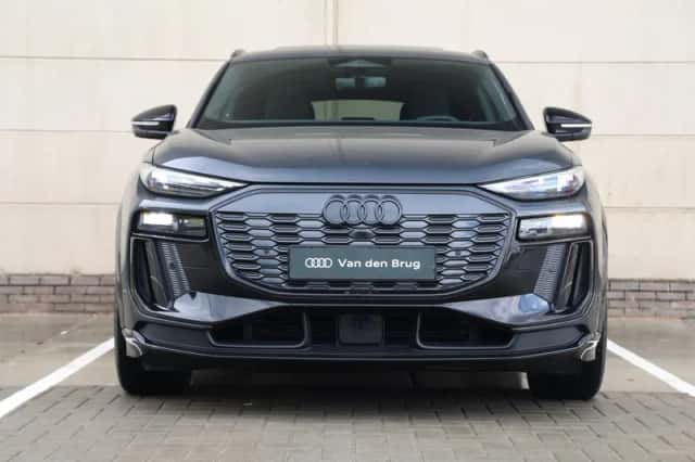Audi Q6 e-tron (2025) thumbnail 13