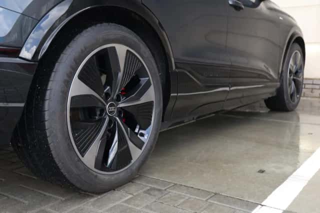 Audi Q6 e-tron (2025) thumbnail 18