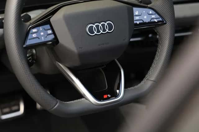 Audi Q6 e-tron (2025) thumbnail 44