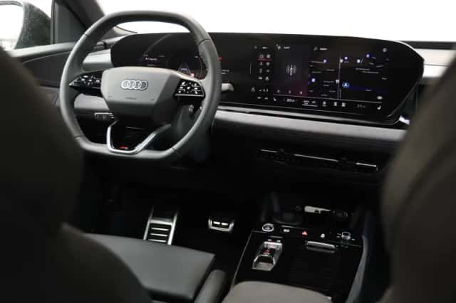 Audi Q6 e-tron (2025) thumbnail 7
