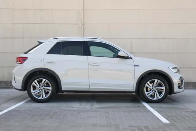Volkswagen T-Roc (2023) thumbnail 2