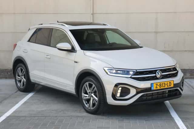 Volkswagen T-Roc (2023) thumbnail 3