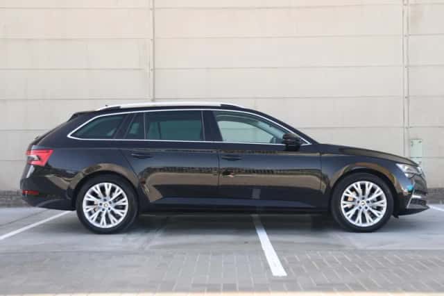 Škoda Superb (2023) thumbnail 2