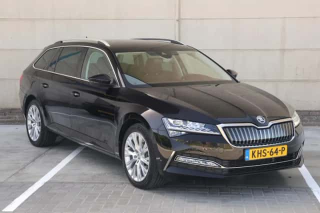 Škoda Superb (2023) thumbnail 3