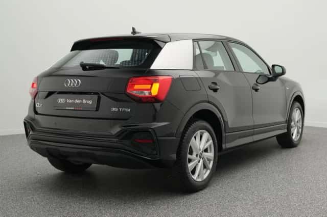 Audi Q2 (2025) thumbnail 2