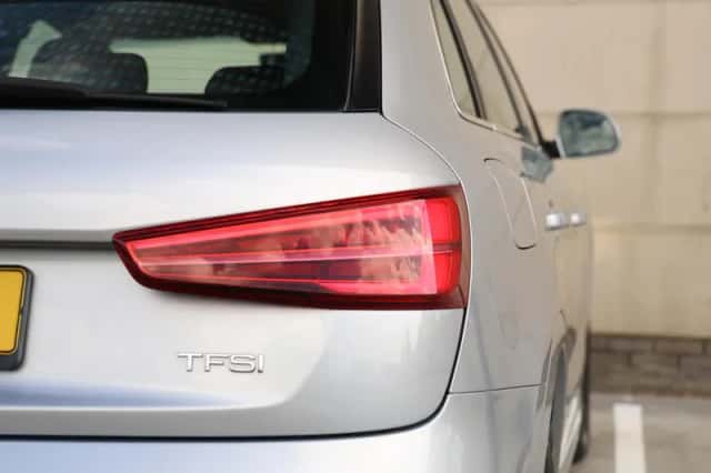 Audi Q3 (2016) thumbnail 15