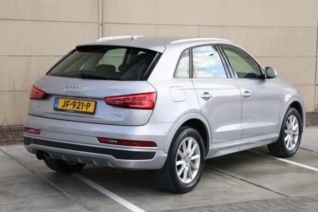 Audi Q3 (2016) thumbnail 5