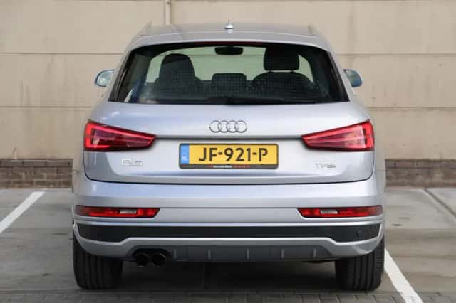 Audi Q3 (2016) thumbnail 6