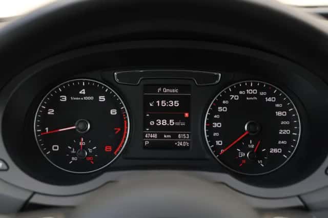 Audi Q3 (2016) thumbnail 9