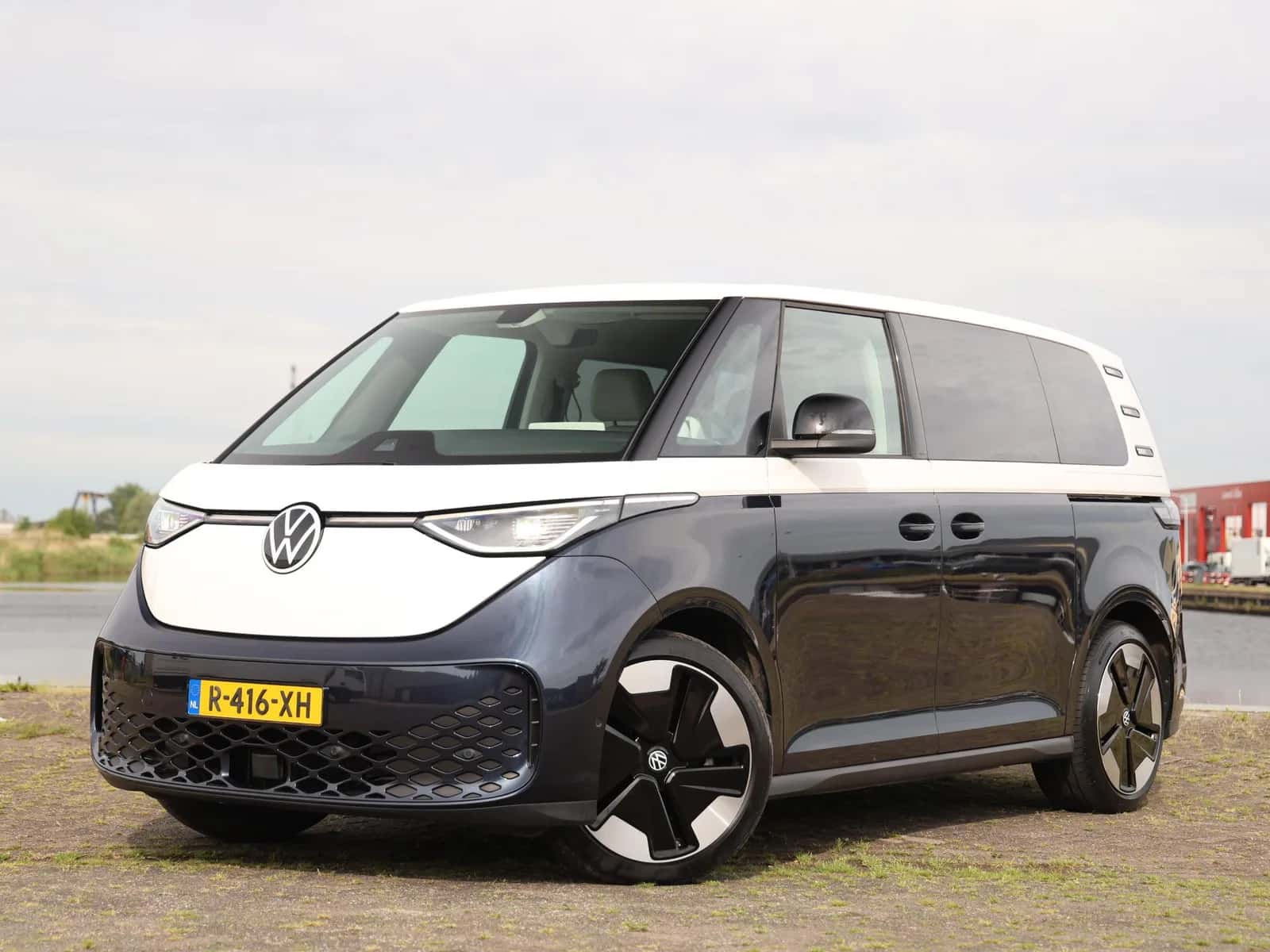 Volkswagen ID. Buzz (2022) — foto 1
