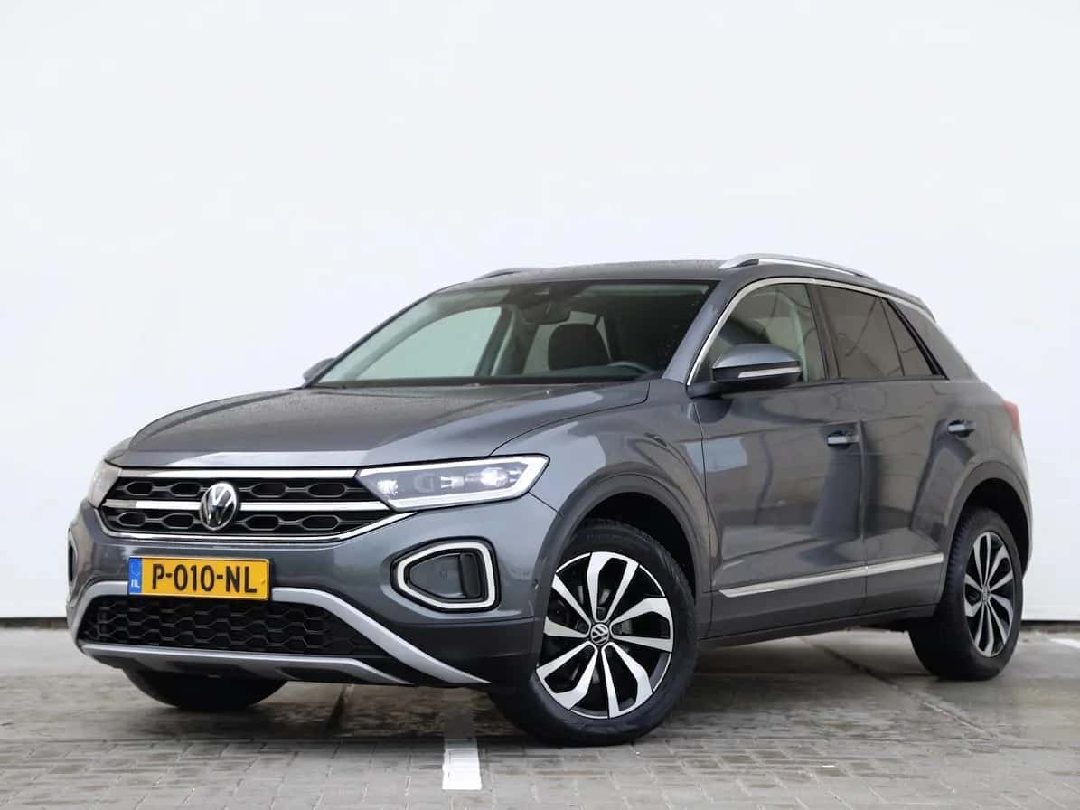 Volkswagen T-Roc (2022) — foto 1