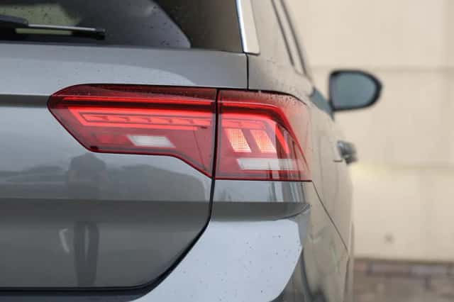 Volkswagen T-Roc (2022) thumbnail 16