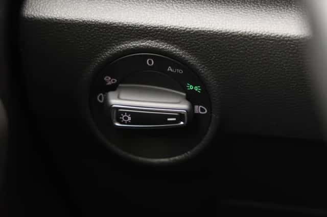 Volkswagen T-Roc (2022) thumbnail 34