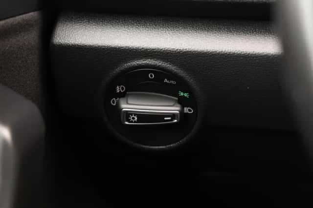 Volkswagen T-Roc (2021) thumbnail 35