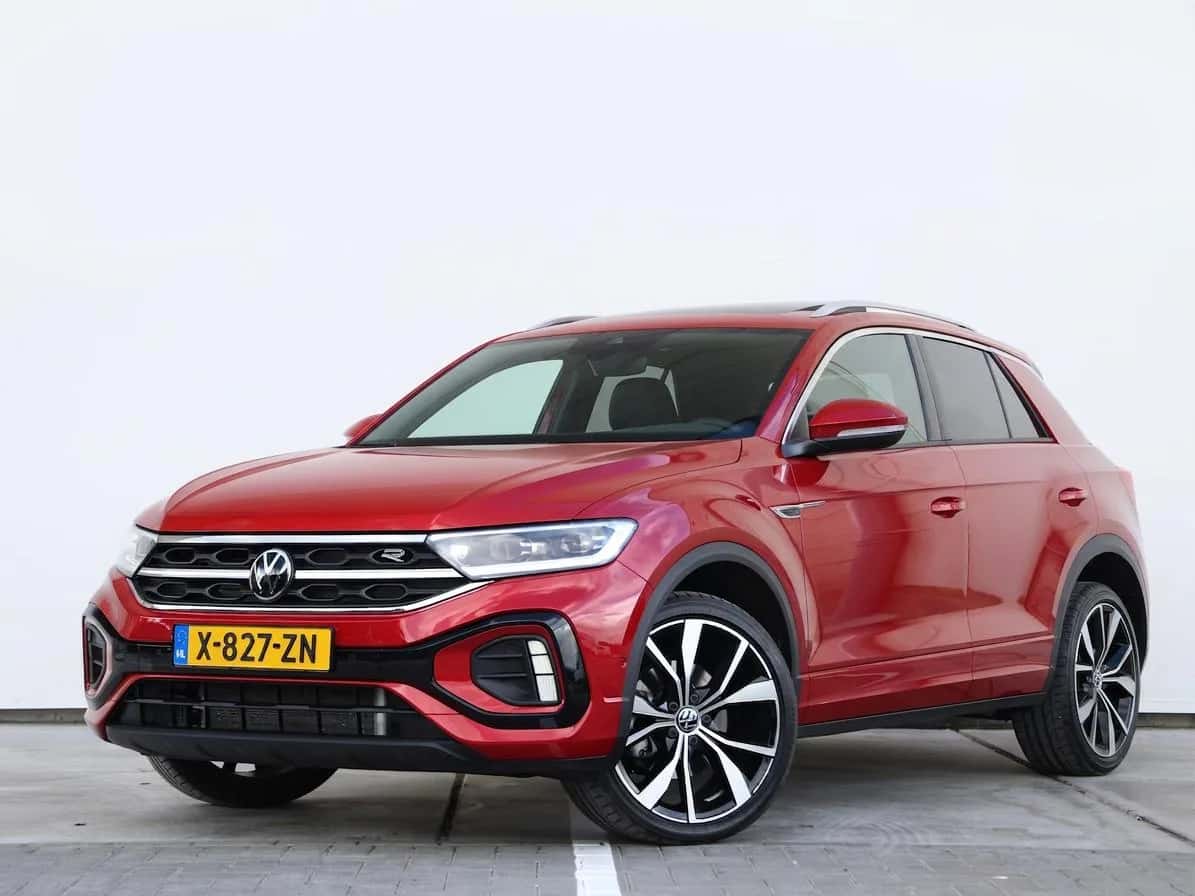Volkswagen T-Roc (2024) — foto 1
